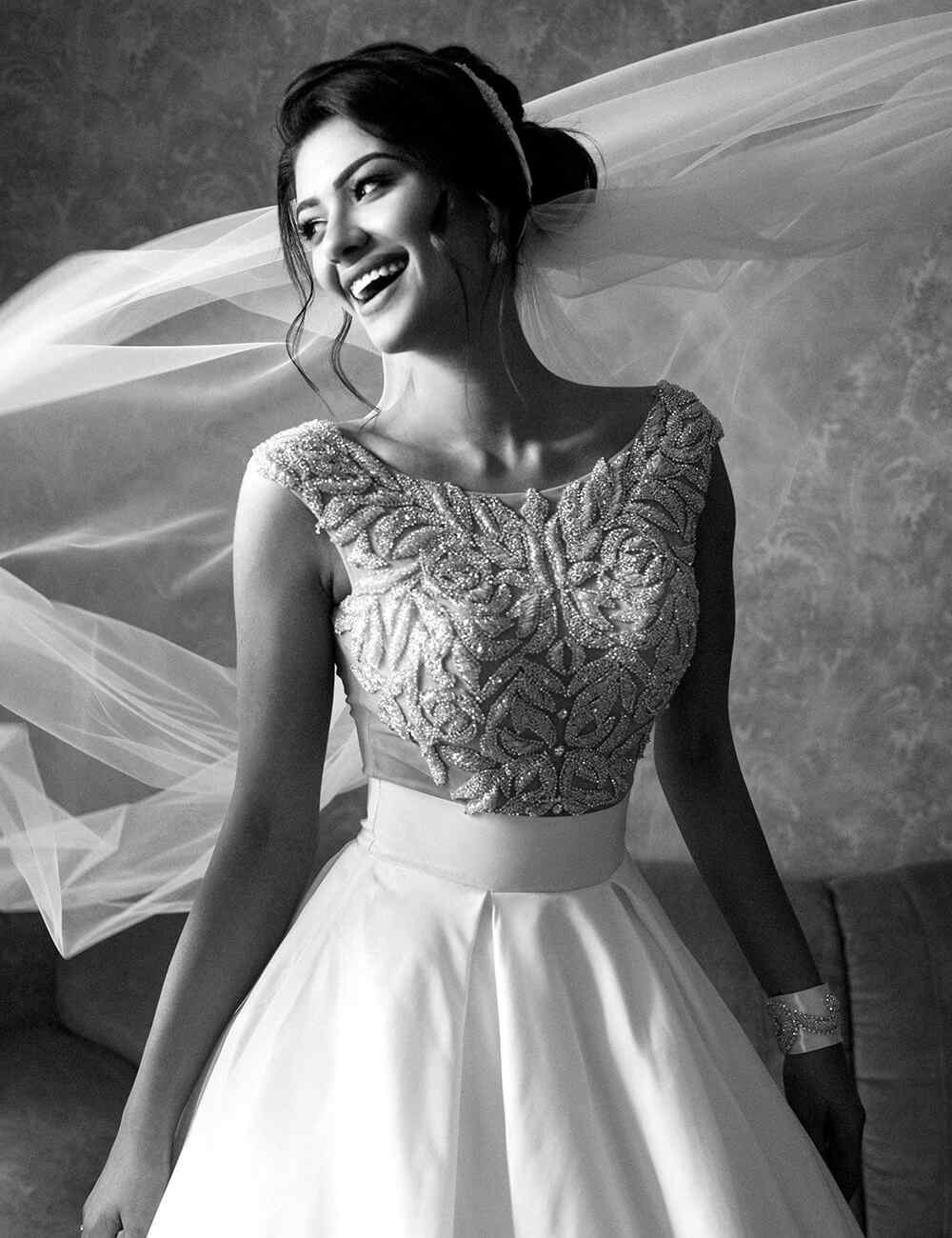 https://calliopewedding.com/wp-content/uploads/2020/11/dress_02.jpg