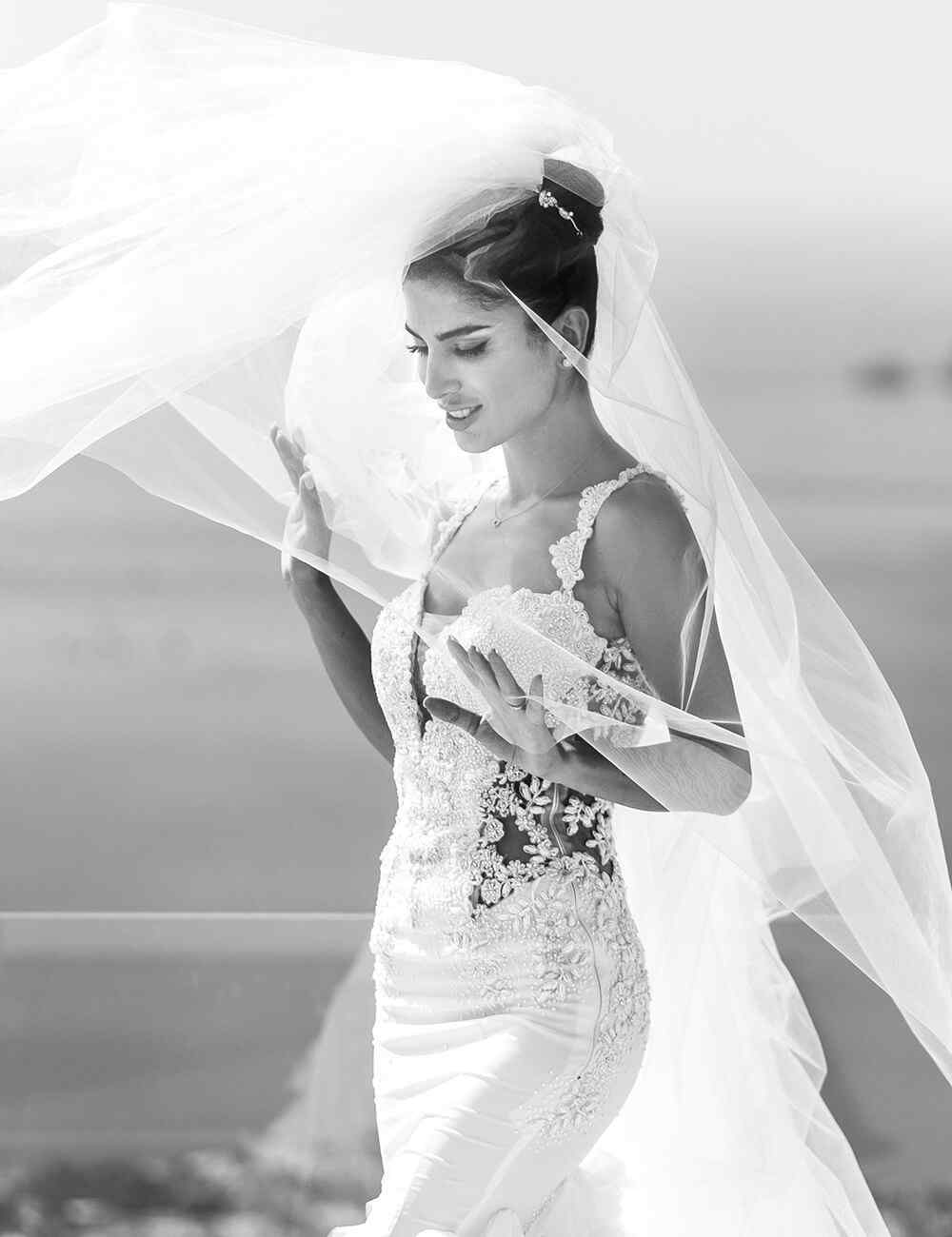 https://calliopewedding.com/wp-content/uploads/2020/11/dress_03.jpg